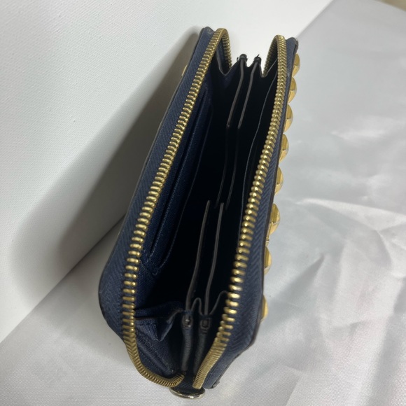 Michael Kors Selma Wallet - Picture 5 of 7